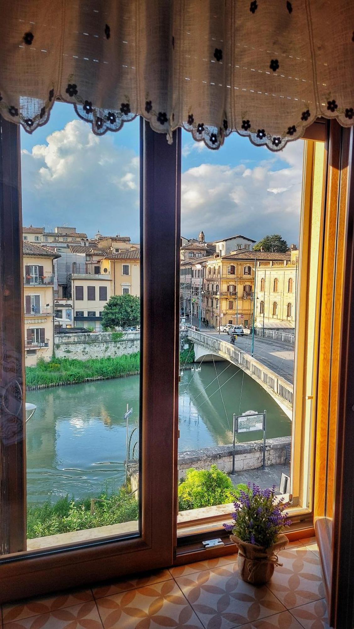La Finestra Sul Velino, Uno Splendore Da Vivere Rieti Camera foto